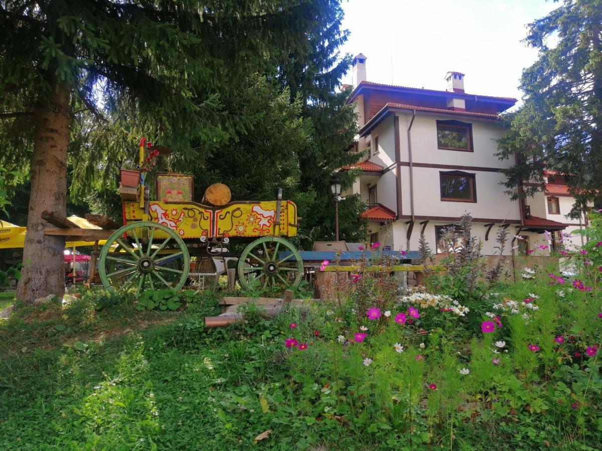 "Моето Любимо Място", Смолянски Езера - "My Favorite Place", Smolyan Lakes Exterior foto